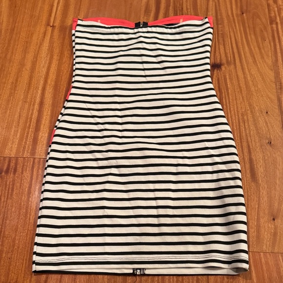 Striped Strapless Dress - Black, White, and Hot Red Pink - Picture 5 of 5